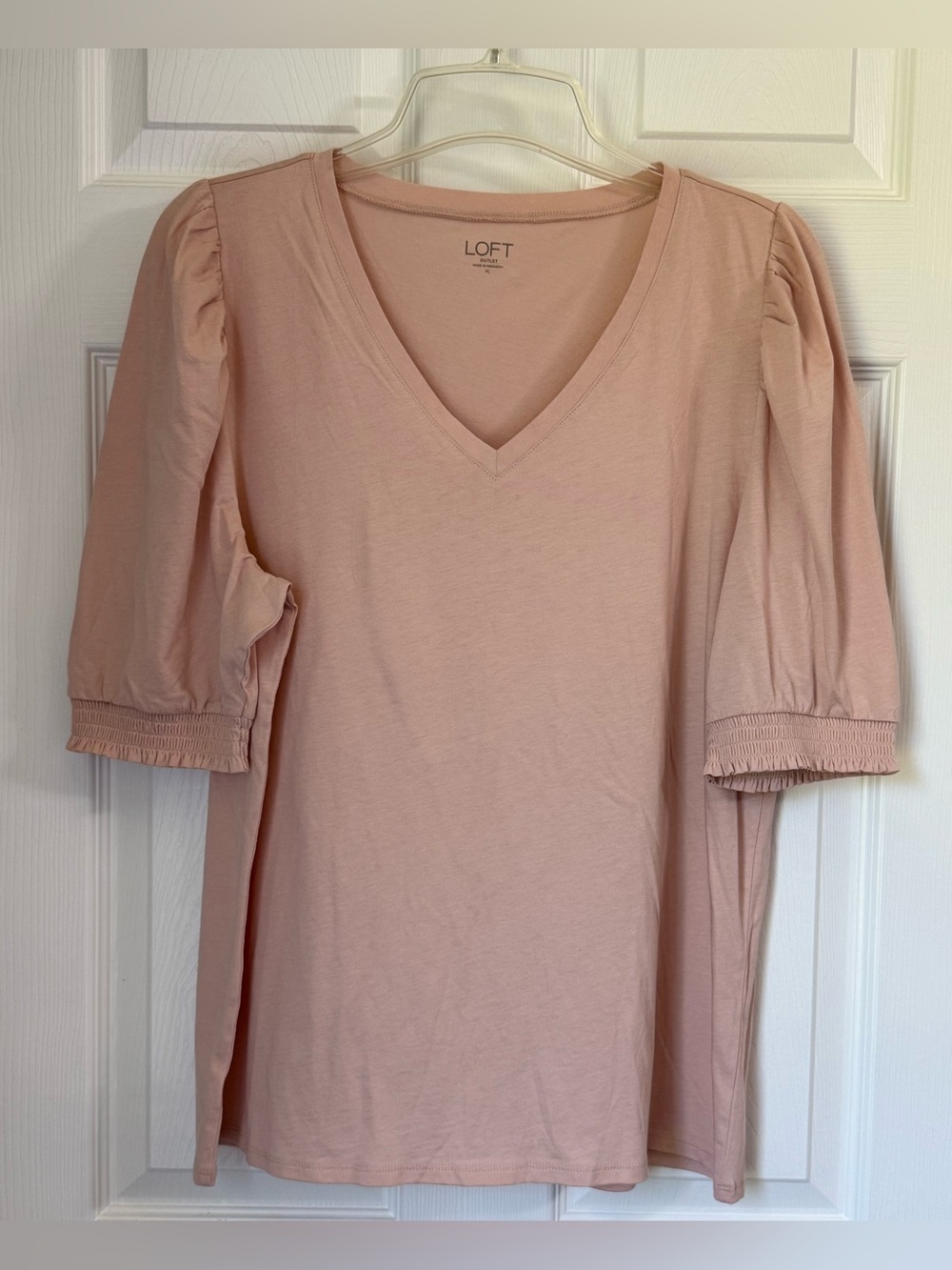 Women's Pale Pink Loft V-neck Top Puffed Sleeves Smocked Cuffs Size XL